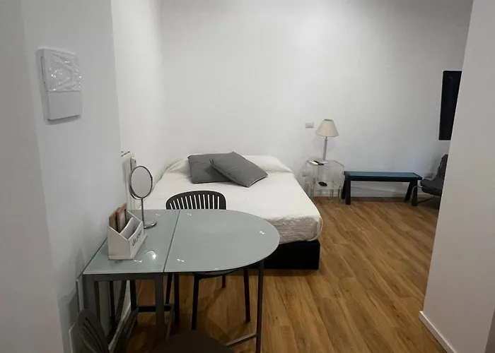 Mina's House * روما